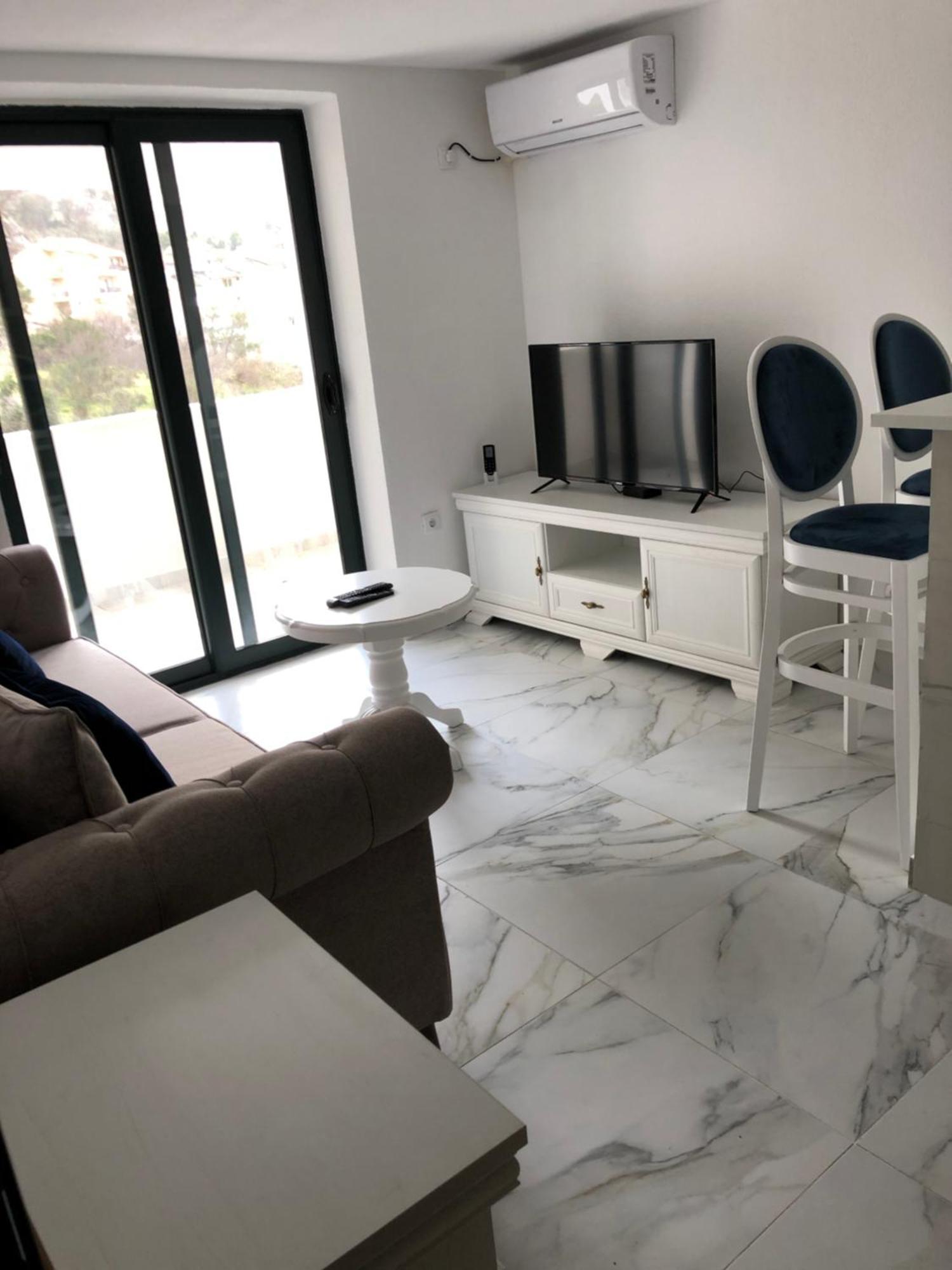 Apartment Apollo 2 Kotor Exteriör bild