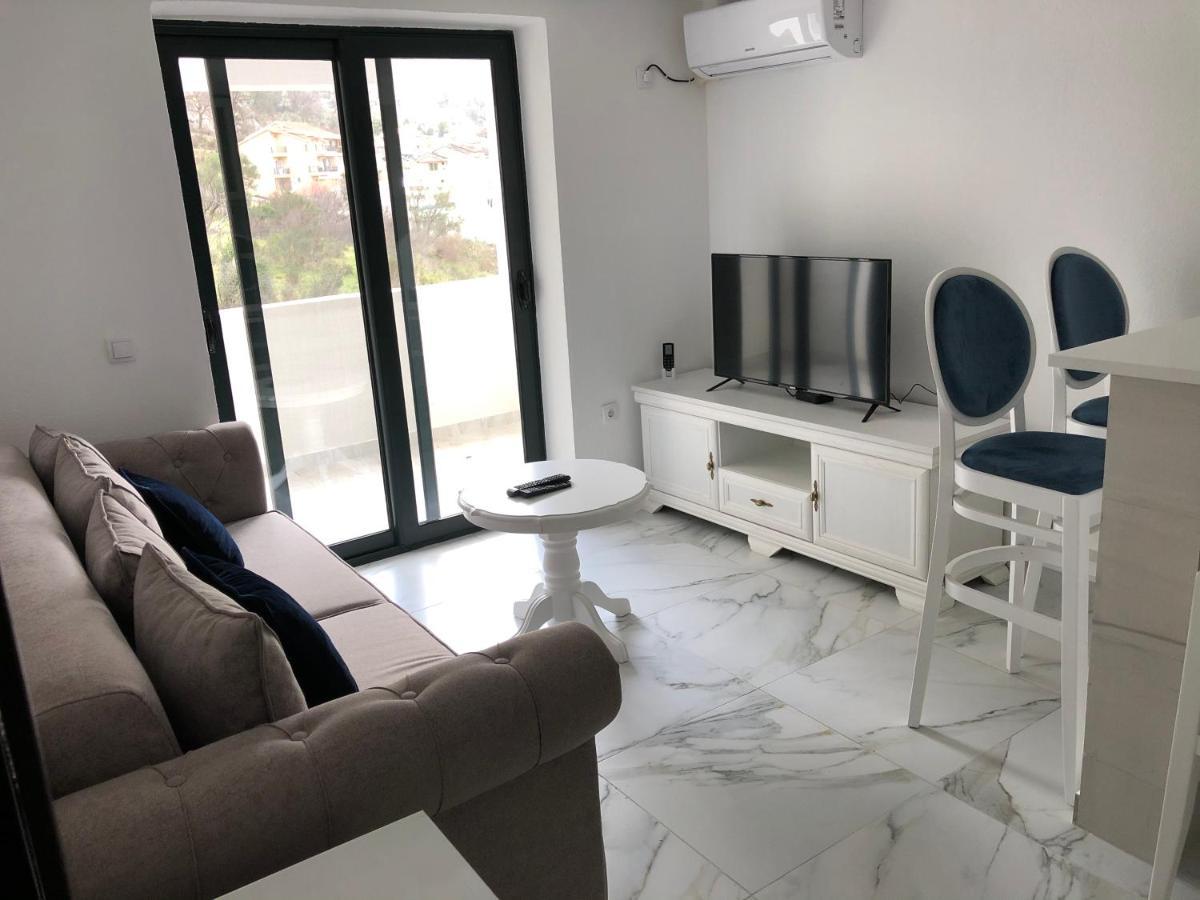 Apartment Apollo 2 Kotor Exteriör bild